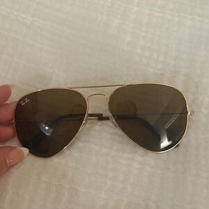 Ray-Ban Classic Gold Aviators